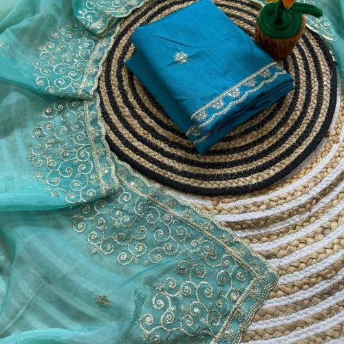 Golden Glow Crush Saree
