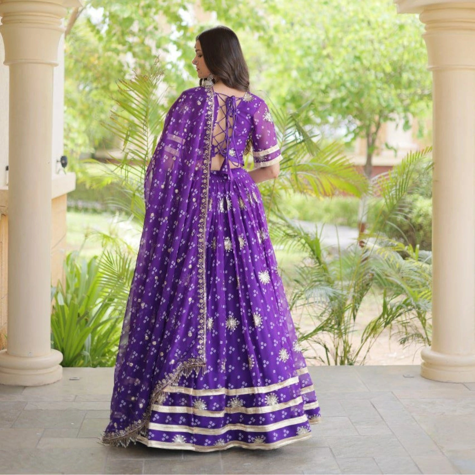Riwaayat Bandhej Zari Lehenga Set