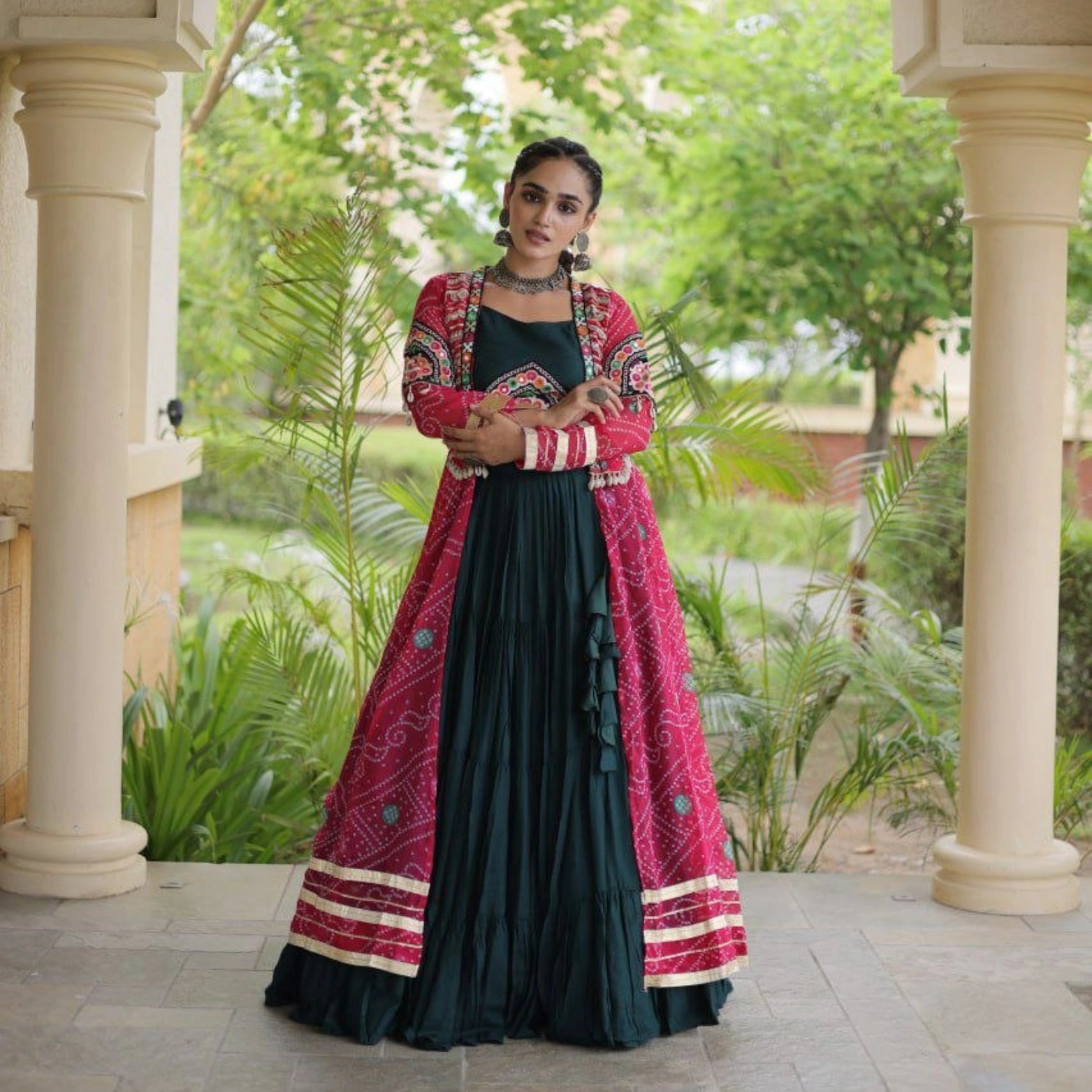 Rangrez Kutchi Bandhani Twirl Set