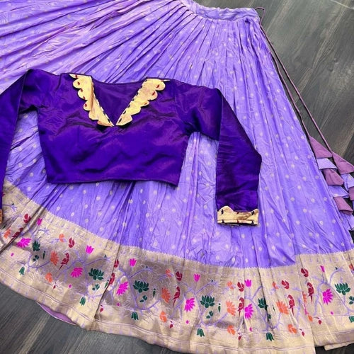 Lavender Riwaayat Lehenga Set