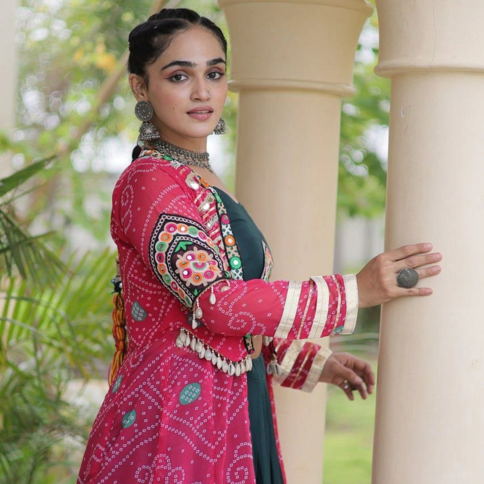 Rangrez Kutchi Bandhani Twirl Set