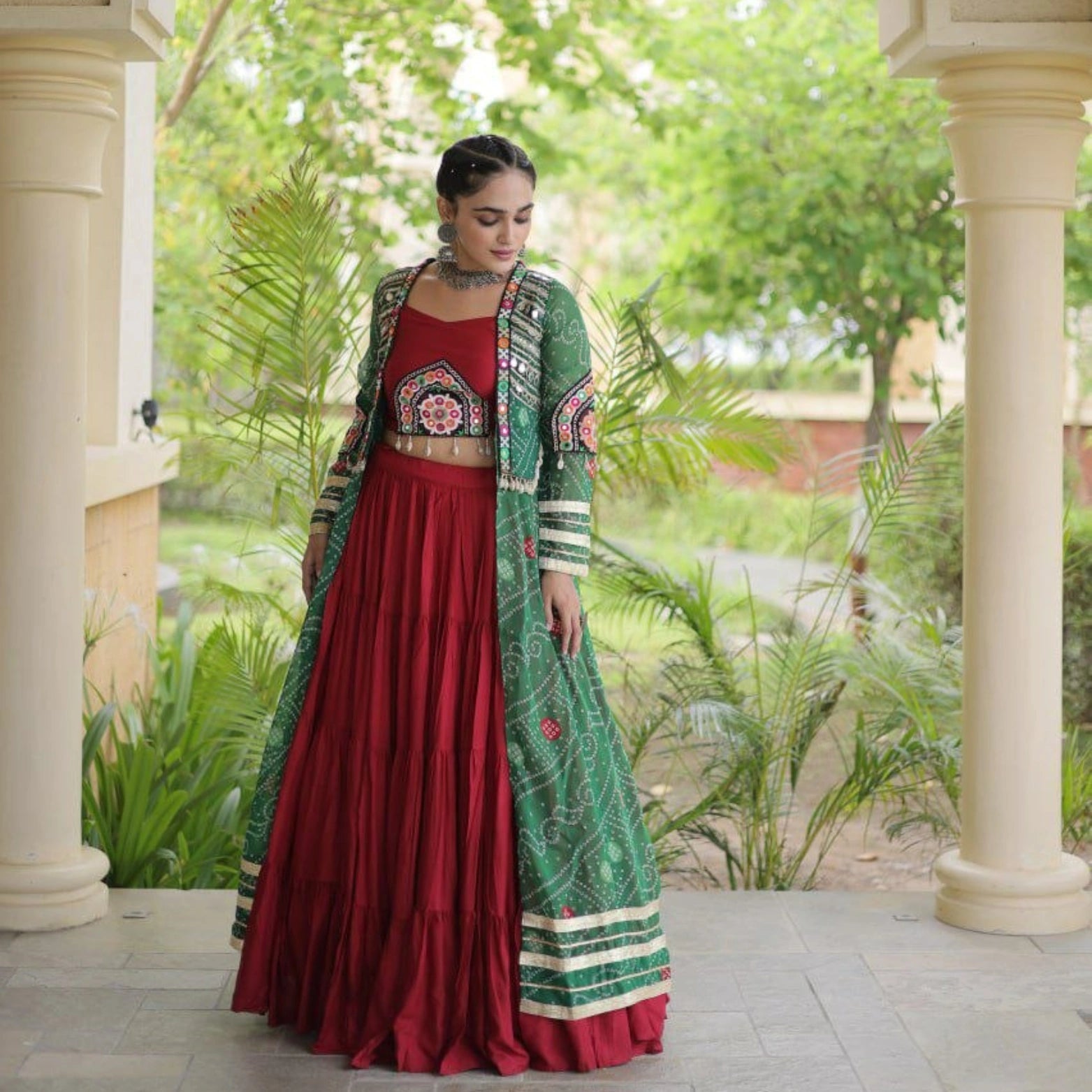Rangrez Kutchi Bandhani Twirl Set