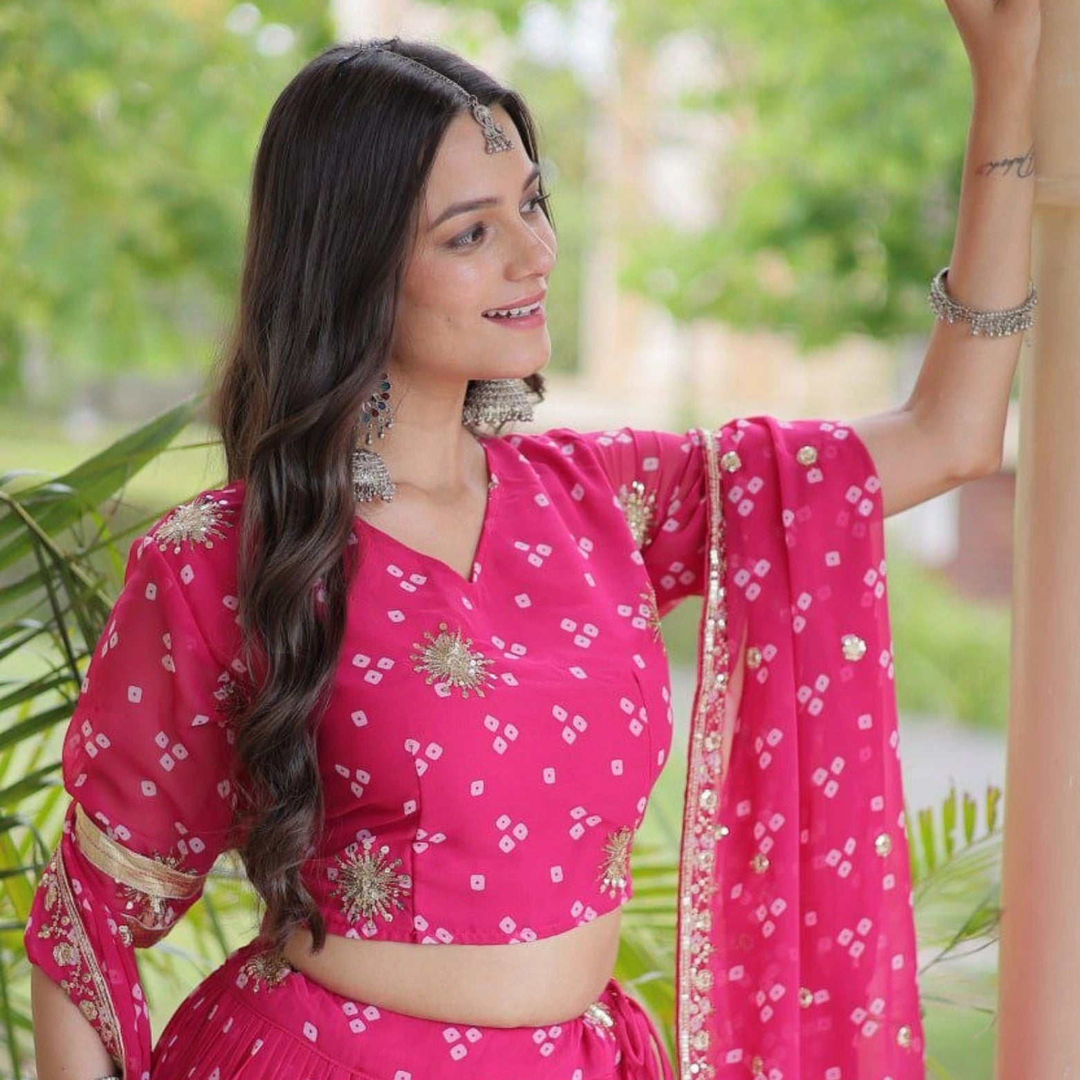Riwaayat Bandhej Zari Lehenga Set