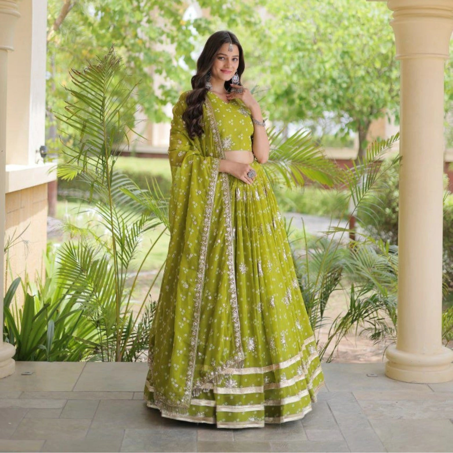 Riwaayat Bandhej Zari Lehenga Set