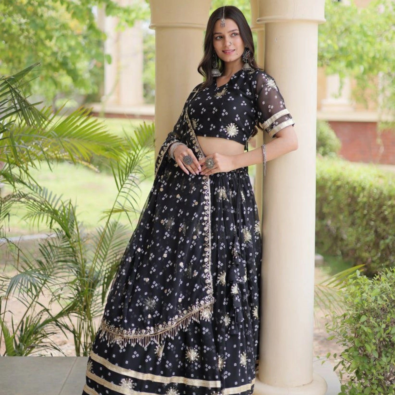 Riwaayat Bandhej Zari Lehenga Set
