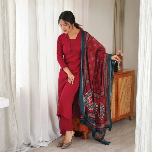Rayon Kurti Pant Set with Printed Mul Cotton Dupatta