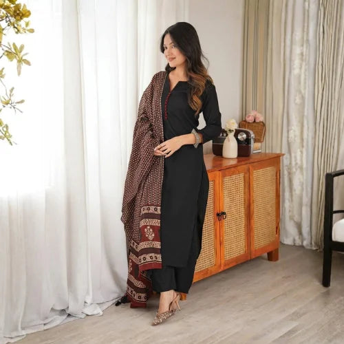 Rayon Kurti Pant Set with Printed Mul Cotton Dupatta