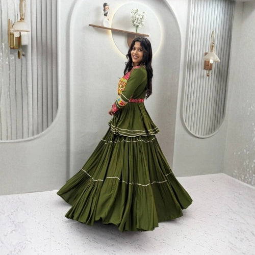 Aarohi Gamthi Mirrorwork 9-Metre Lehenga Set