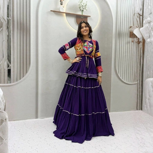 Aarohi Gamthi Mirrorwork 9-Metre Lehenga Set