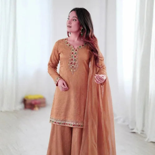 Aarohi Salsa Silk Kundan Set