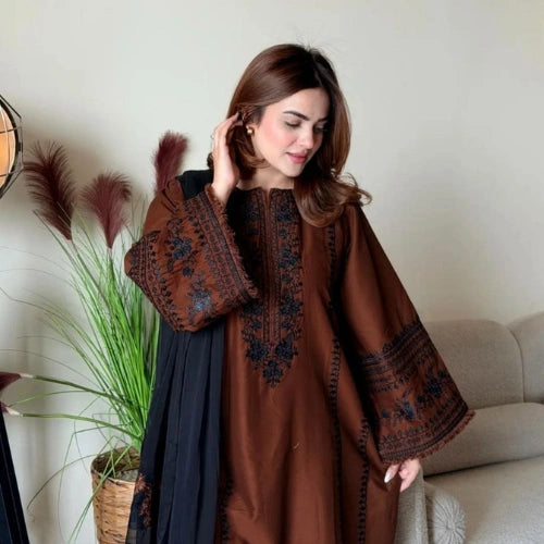Aafiya Roman Silk Embroidered Set