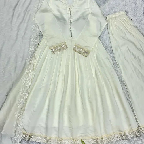 Embroidered Roman Silk Gown Set