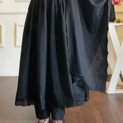 Embroidered Roman Silk Gown Set