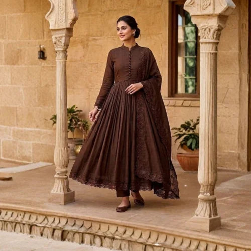 Embroidered Roman Silk Gown Set