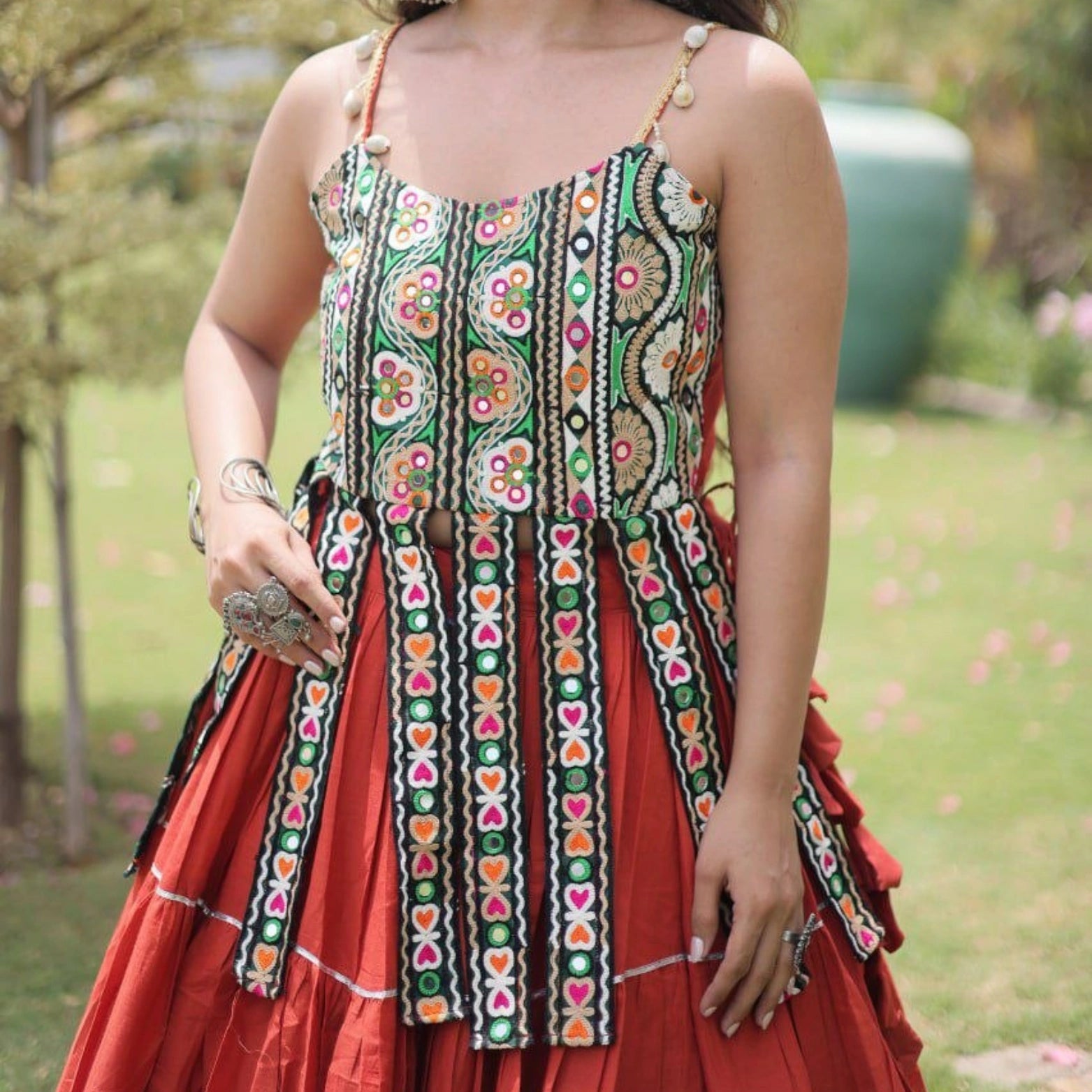Gulnaar Kutchi Kora Leheng