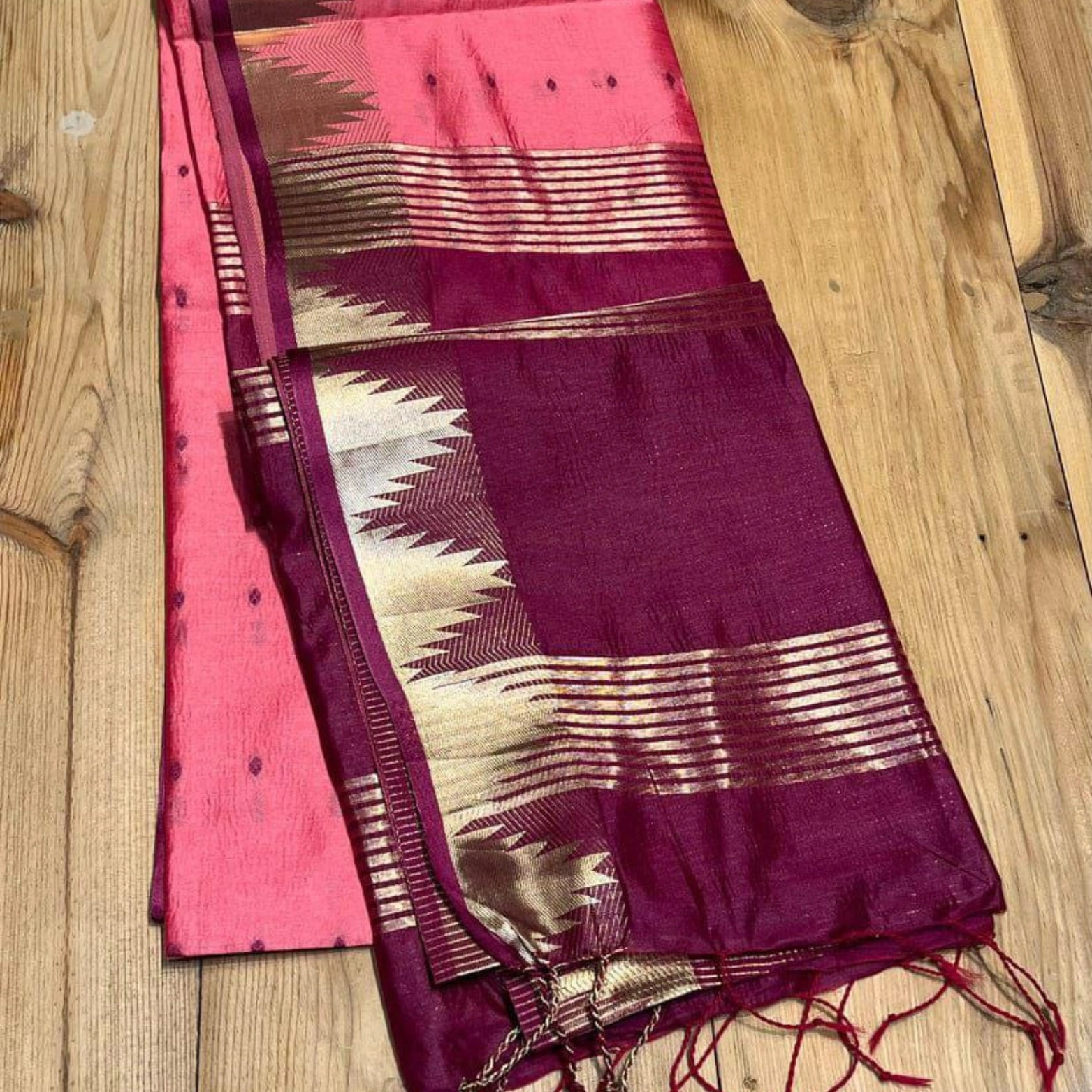 Bandhani Butti Silk Feel Saree