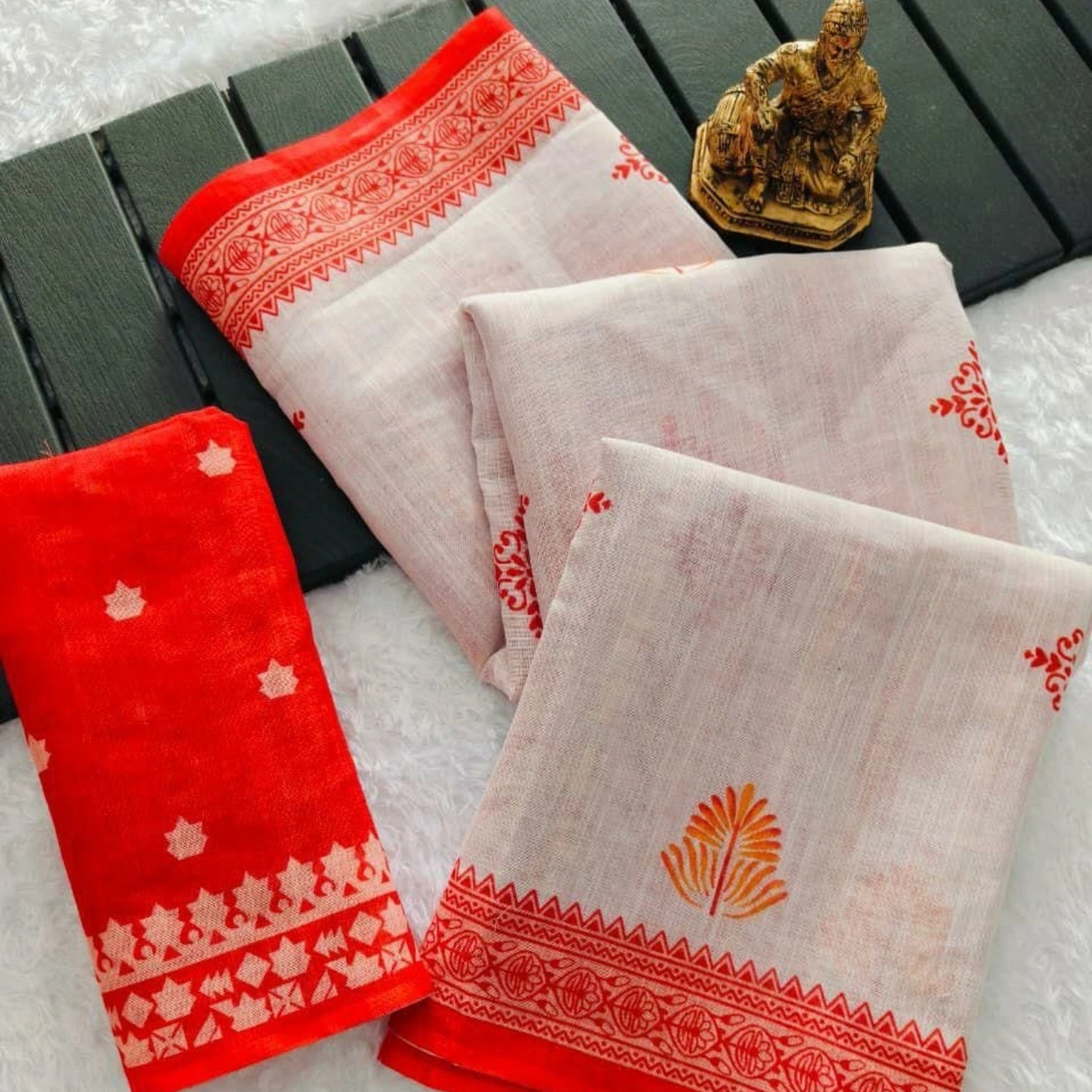 Patralekha Linen Blooming Digital Print Saree