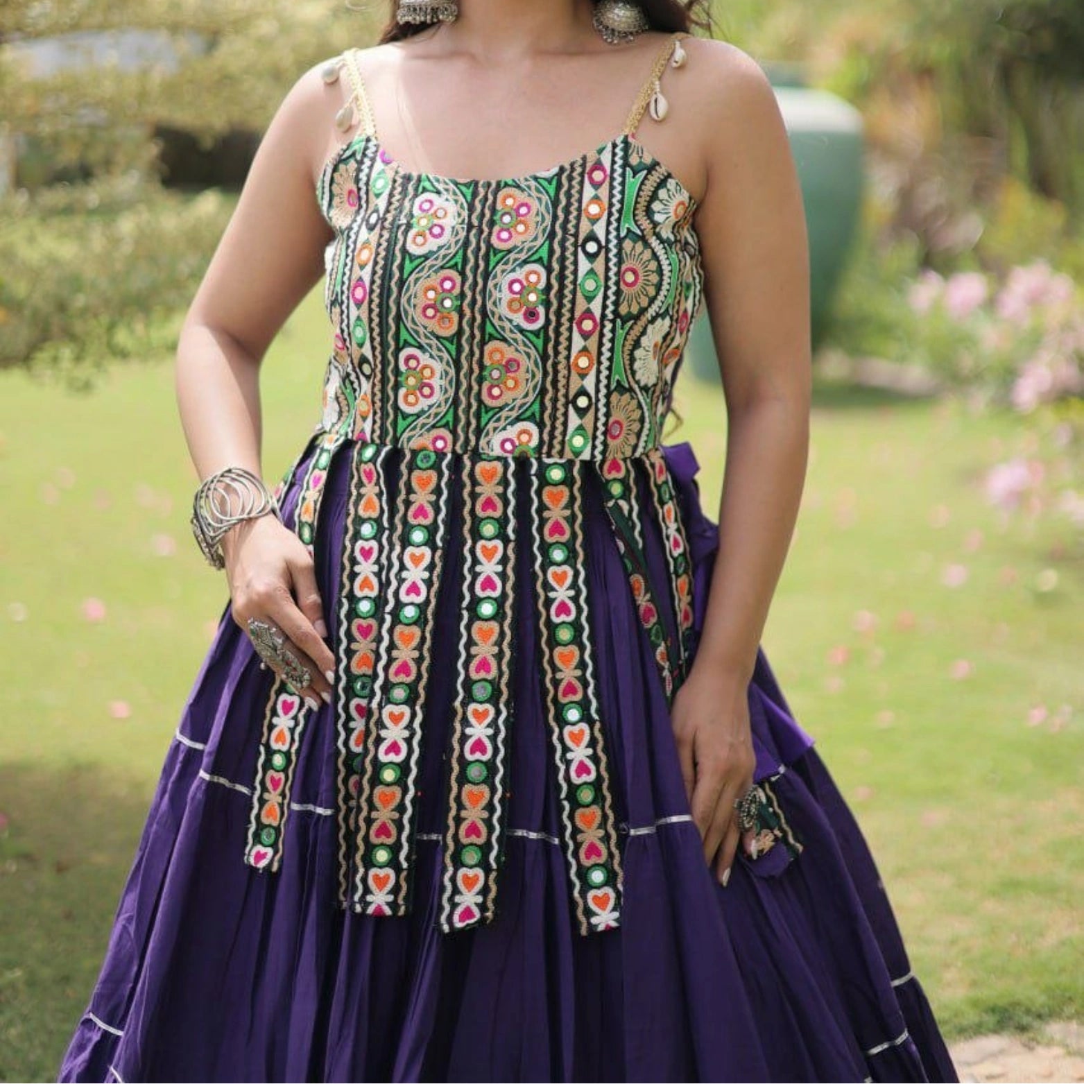 Gulnaar Kutchi Kora Leheng