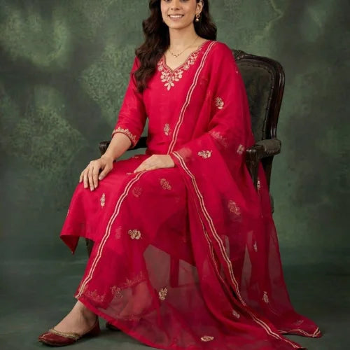 Embroidered Cotton Blend Kurta Set with Organza Dupatta