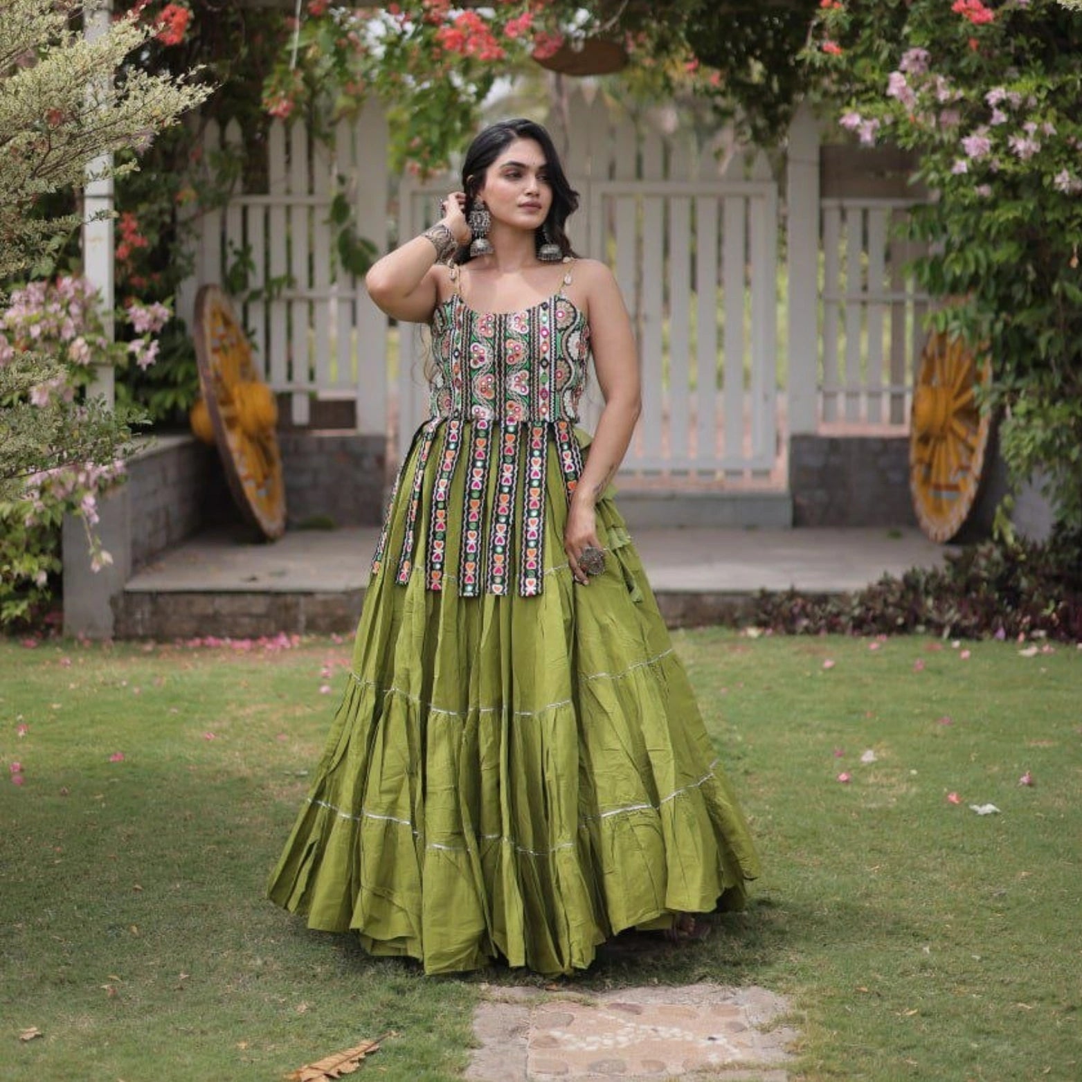 Gulnaar Kutchi Kora Leheng