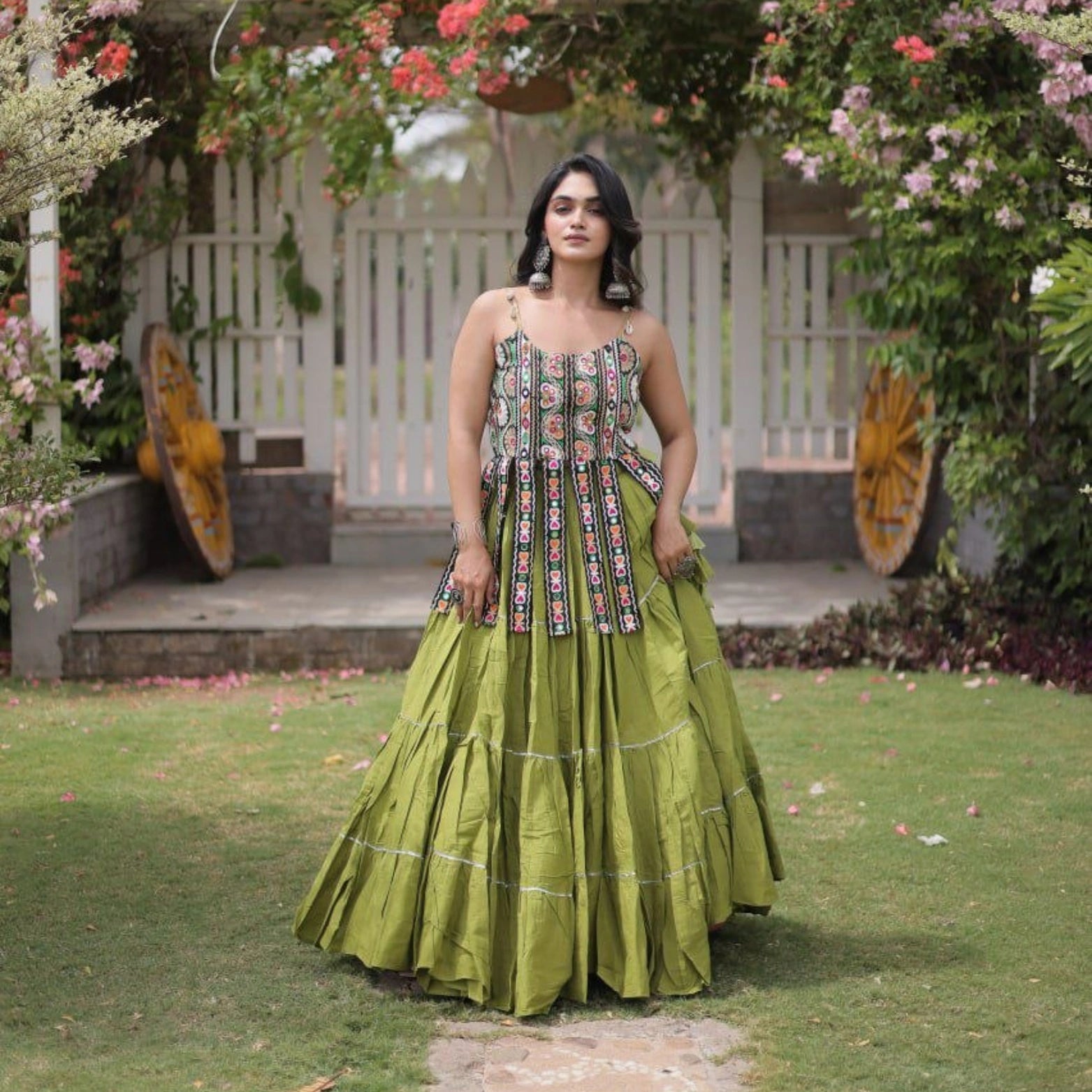Gulnaar Kutchi Kora Leheng