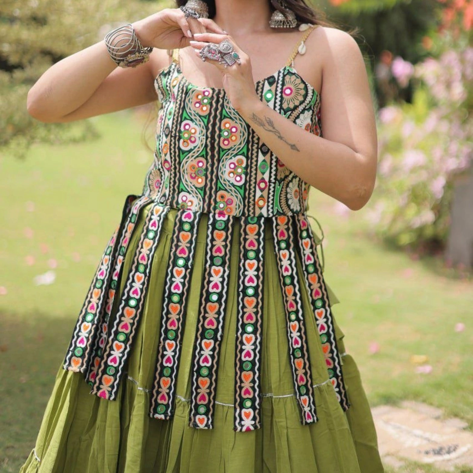 Gulnaar Kutchi Kora Leheng
