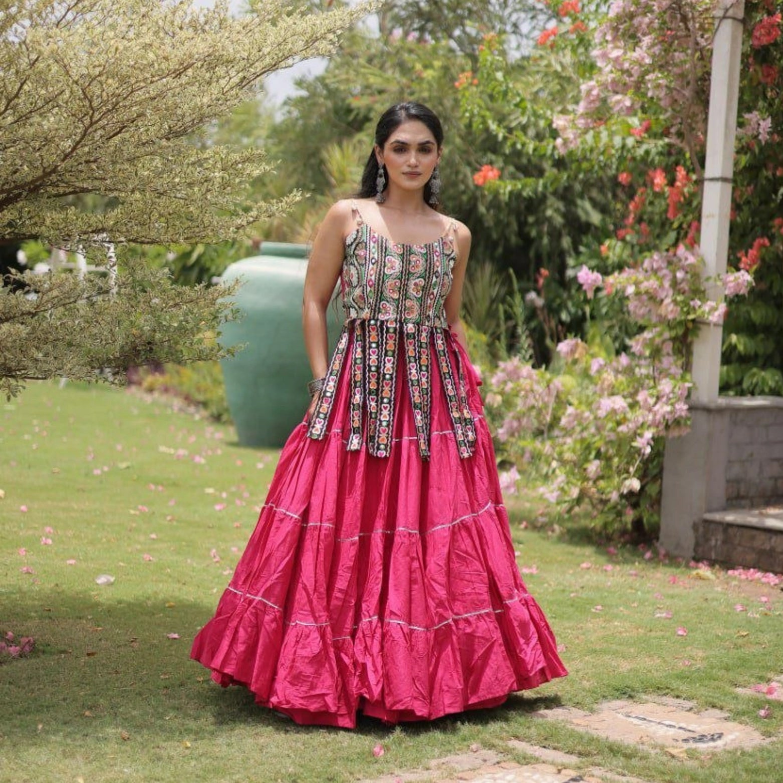 Gulnaar Kutchi Kora Leheng