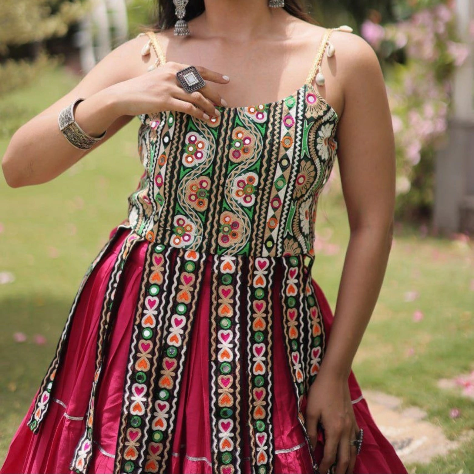 Gulnaar Kutchi Kora Leheng