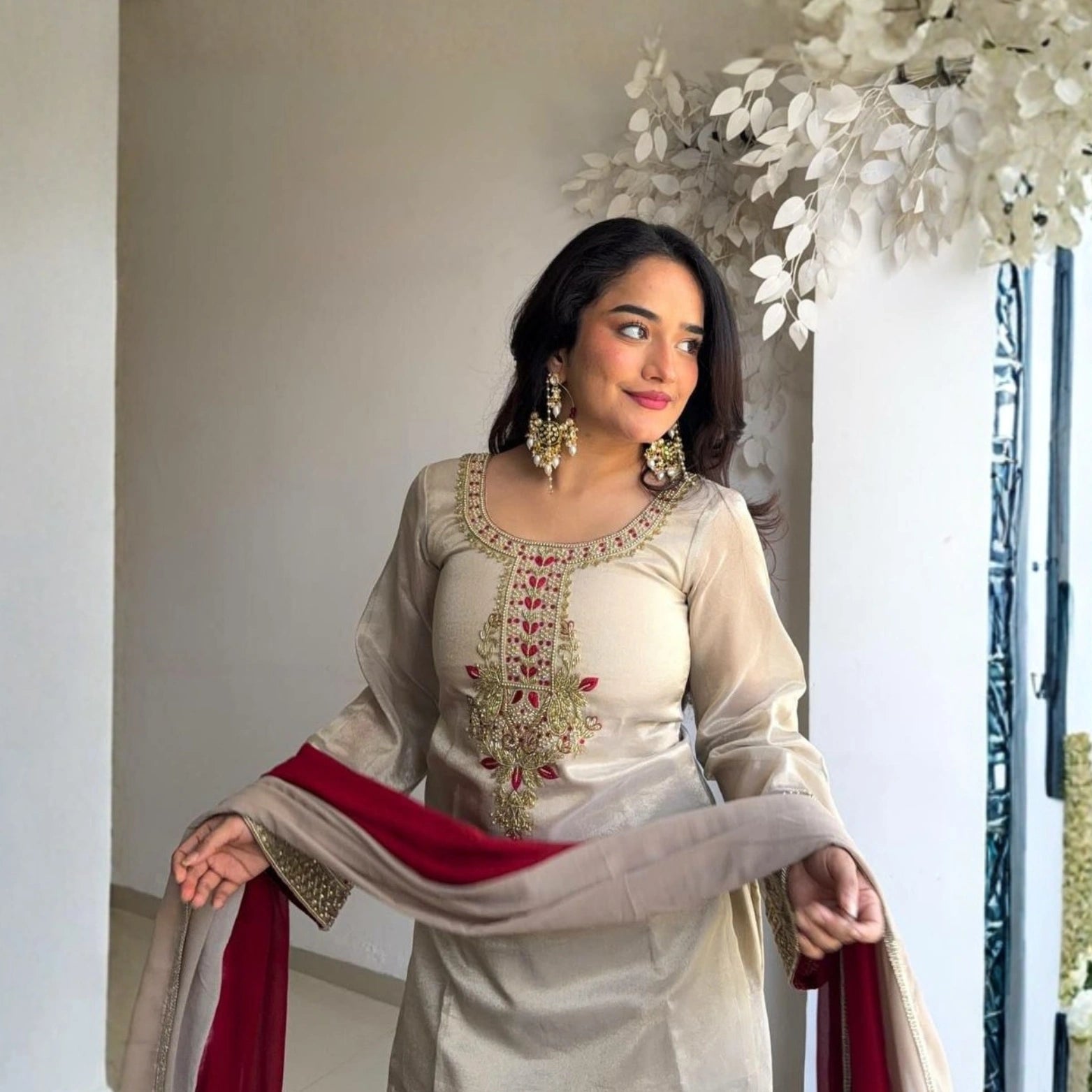 Noor-e-Meher Farshi Suit Set