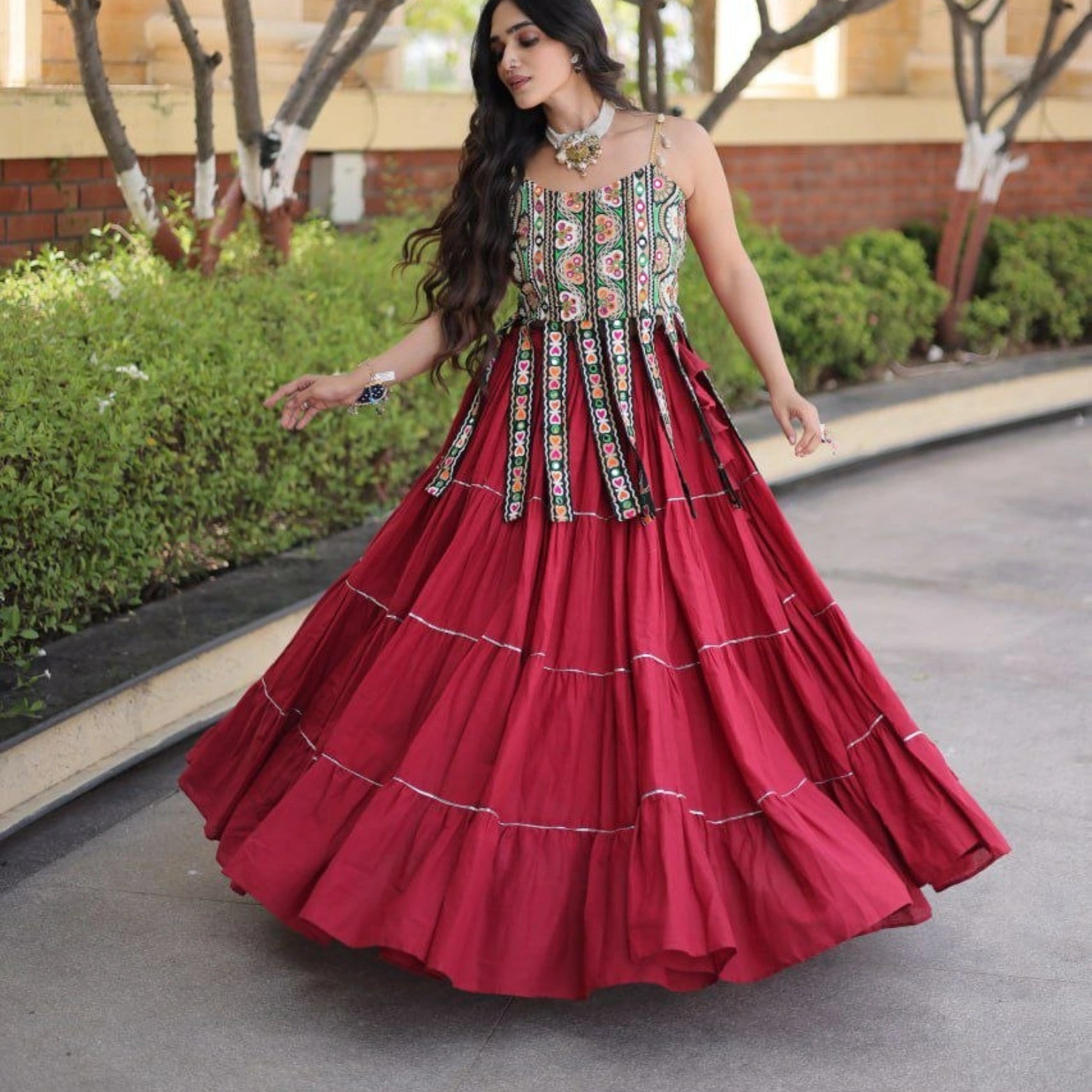 Gulnaar Kutchi Kora Leheng