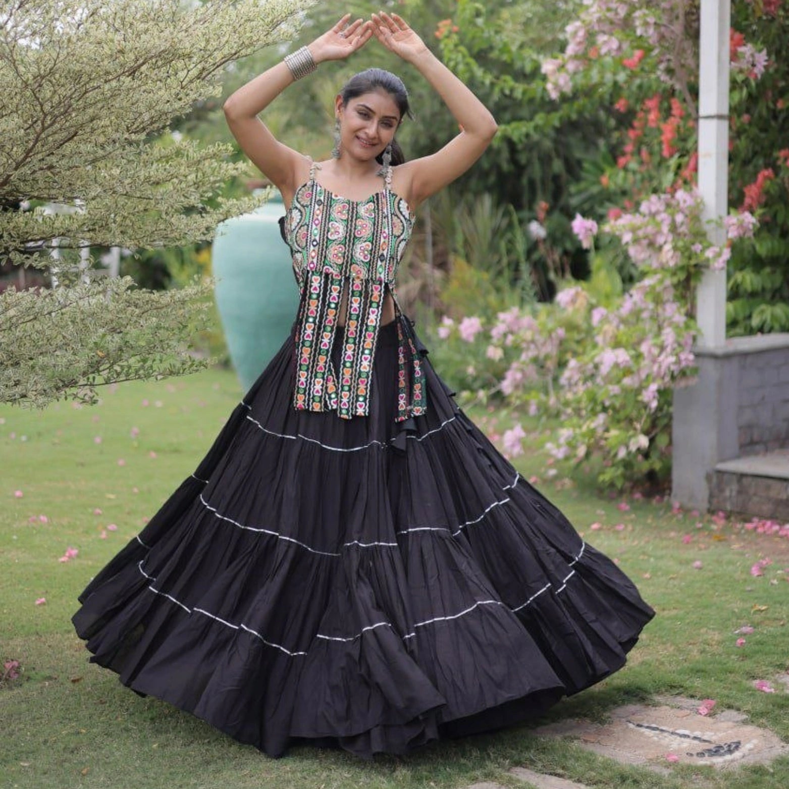 Gulnaar Kutchi Kora Leheng
