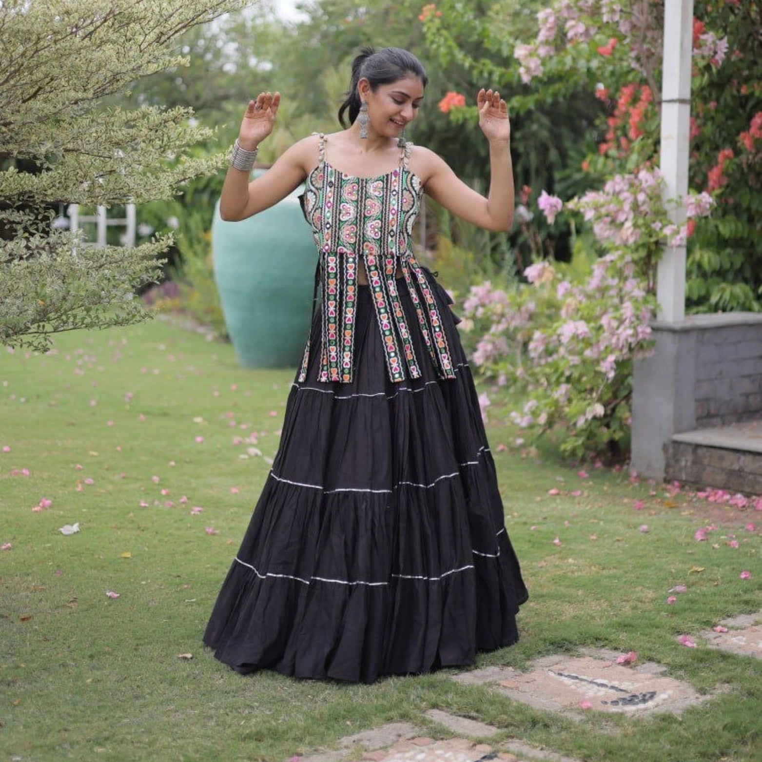 Gulnaar Kutchi Kora Leheng
