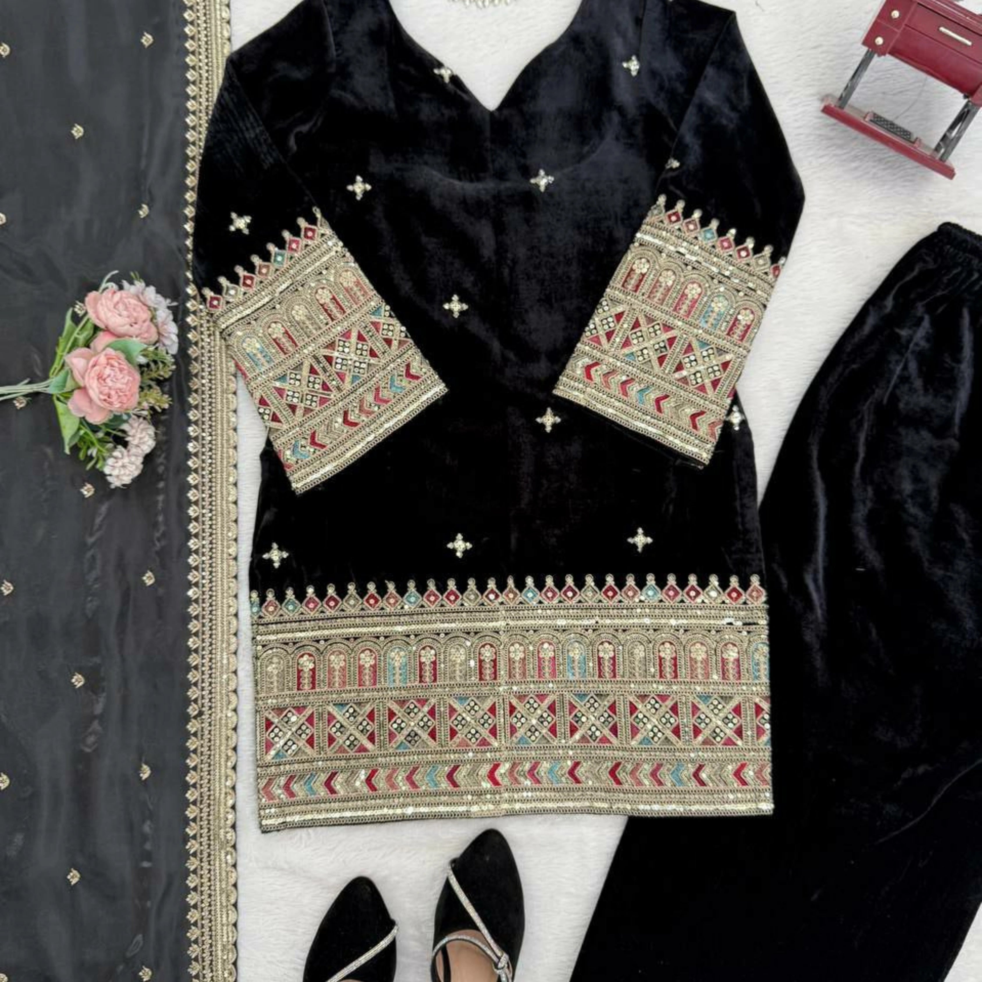 Premium Noor Heavy Velvet Designer Suit