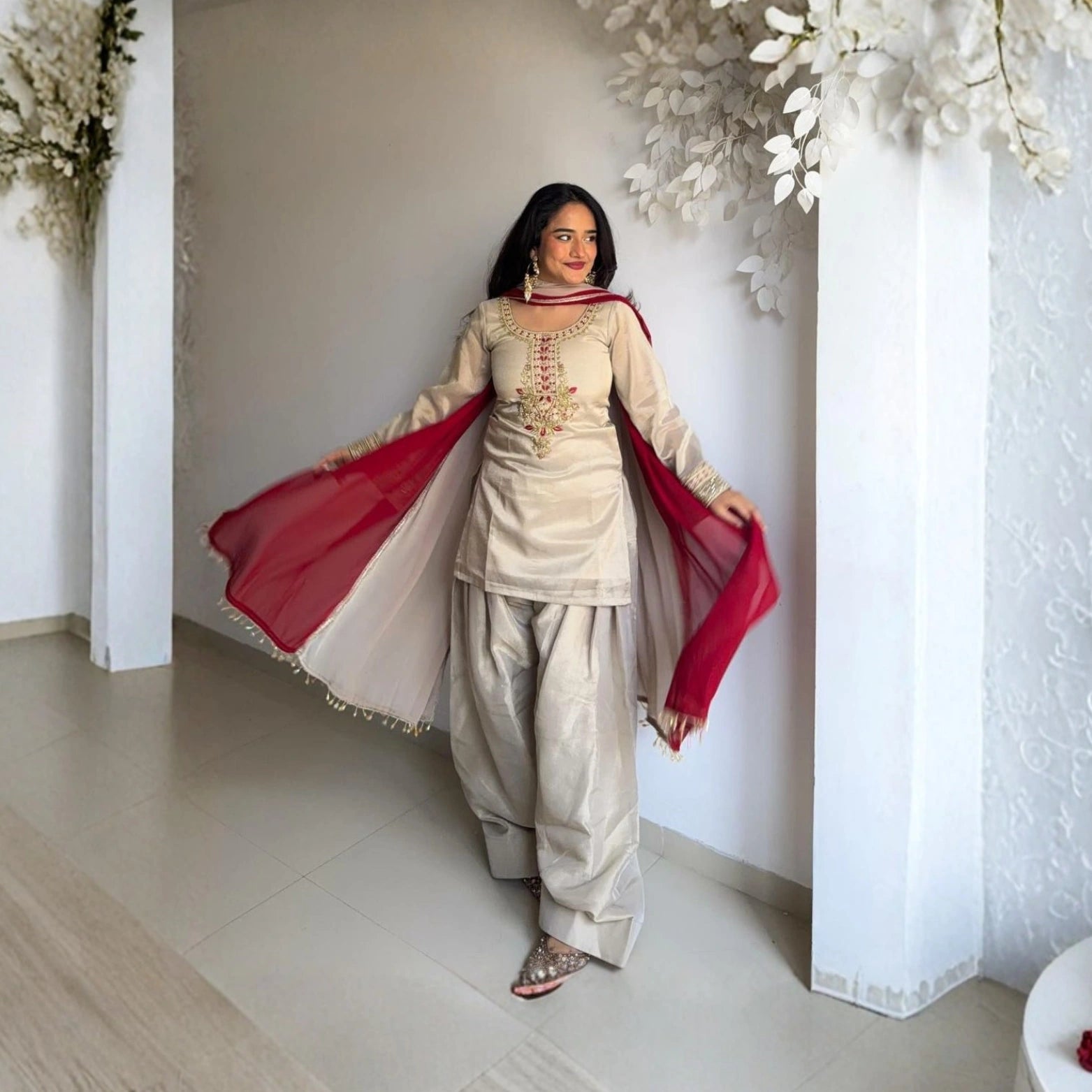 Noor-e-Meher Farshi Suit Set