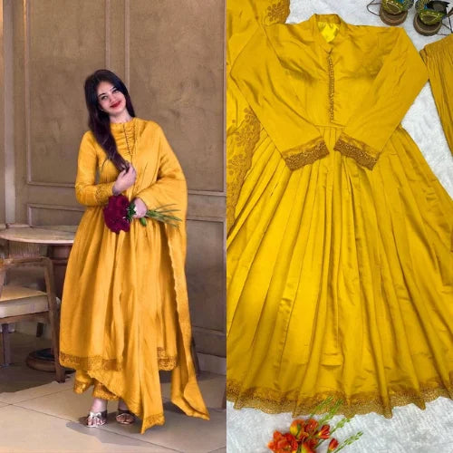 Embroidered Roman Silk Gown Set