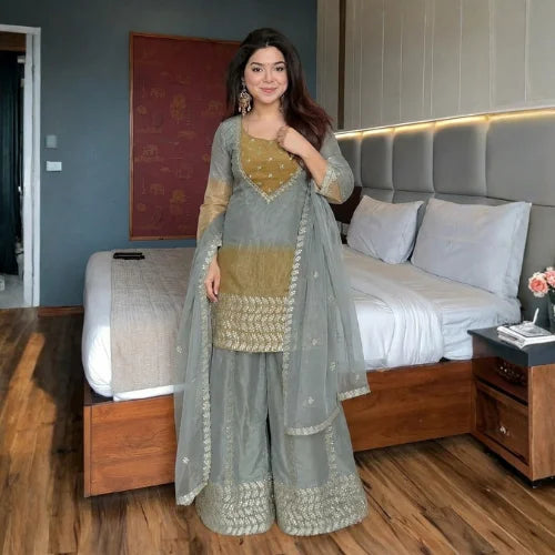 Aarohi GMY Silk Embroidered Set