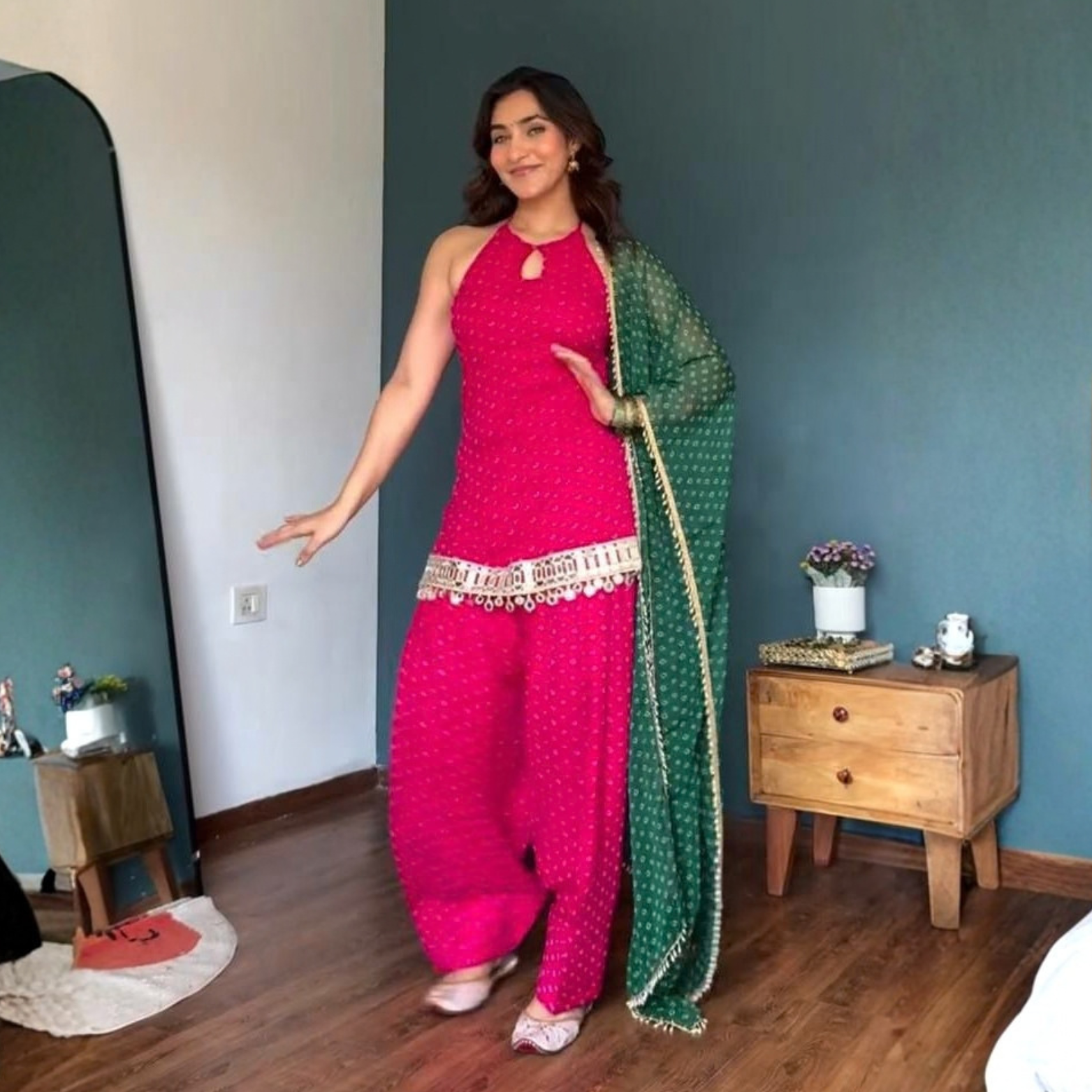Riwaayat Pink Farshi Palazzo Suit Set