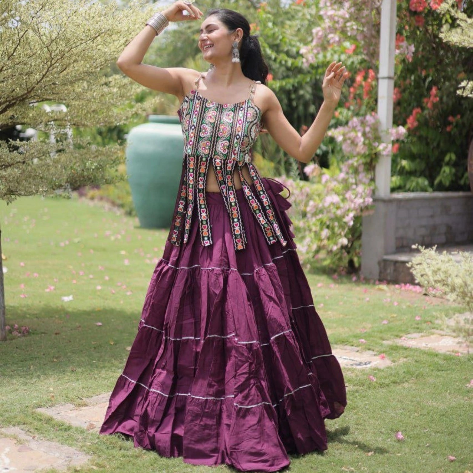 Gulnaar Kutchi Kora Leheng