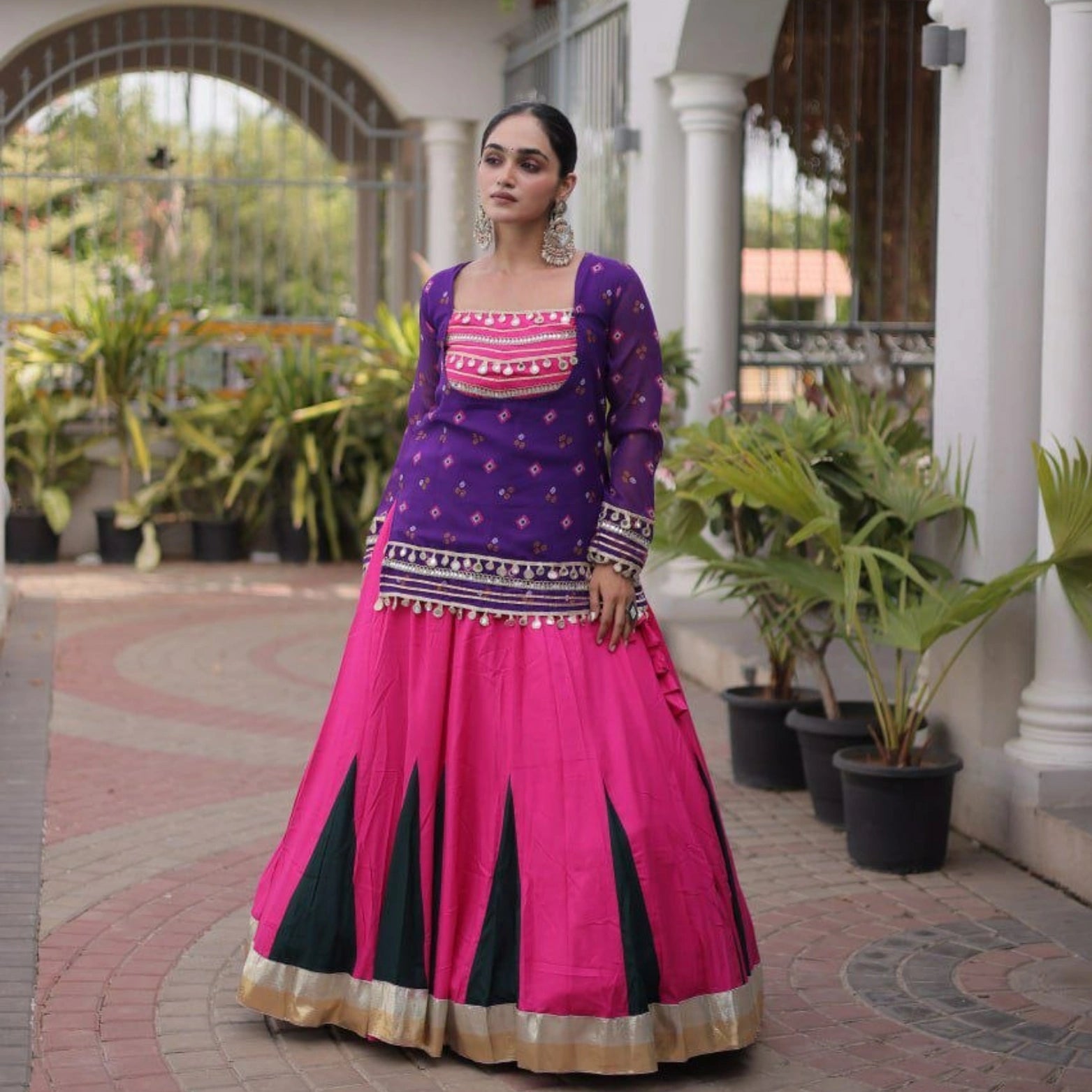 Riwaayat Kutchi Kali Lehenga Set